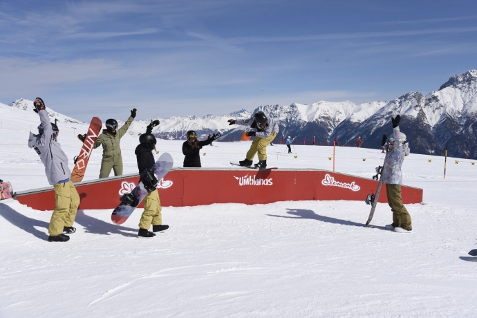 Snowboard Girlscamp Element Snowboard School